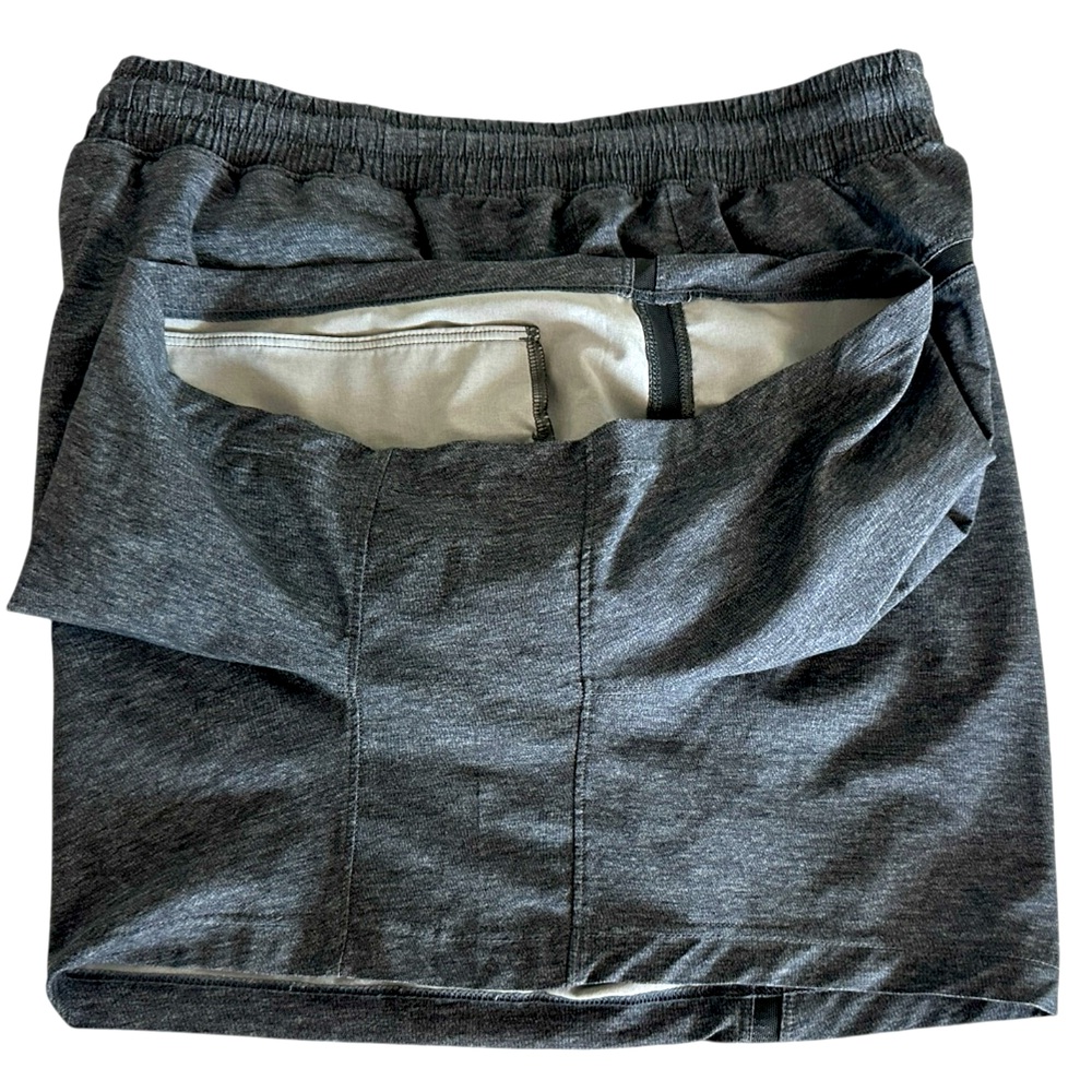 Lululemon Pace Breaker 9" inseam
Heathered Grey * Liner - Picture 10 of 15